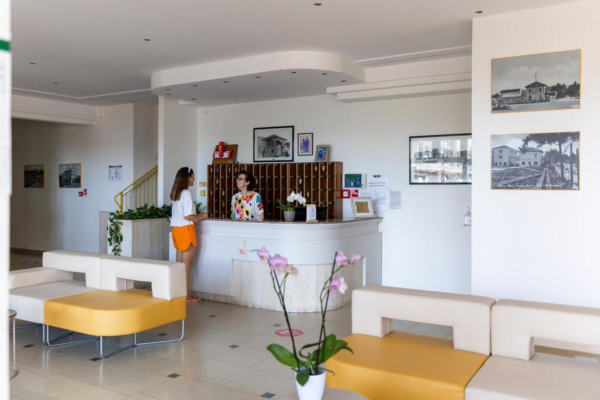 Savoia Hotel Misano Adriatico Exterior photo